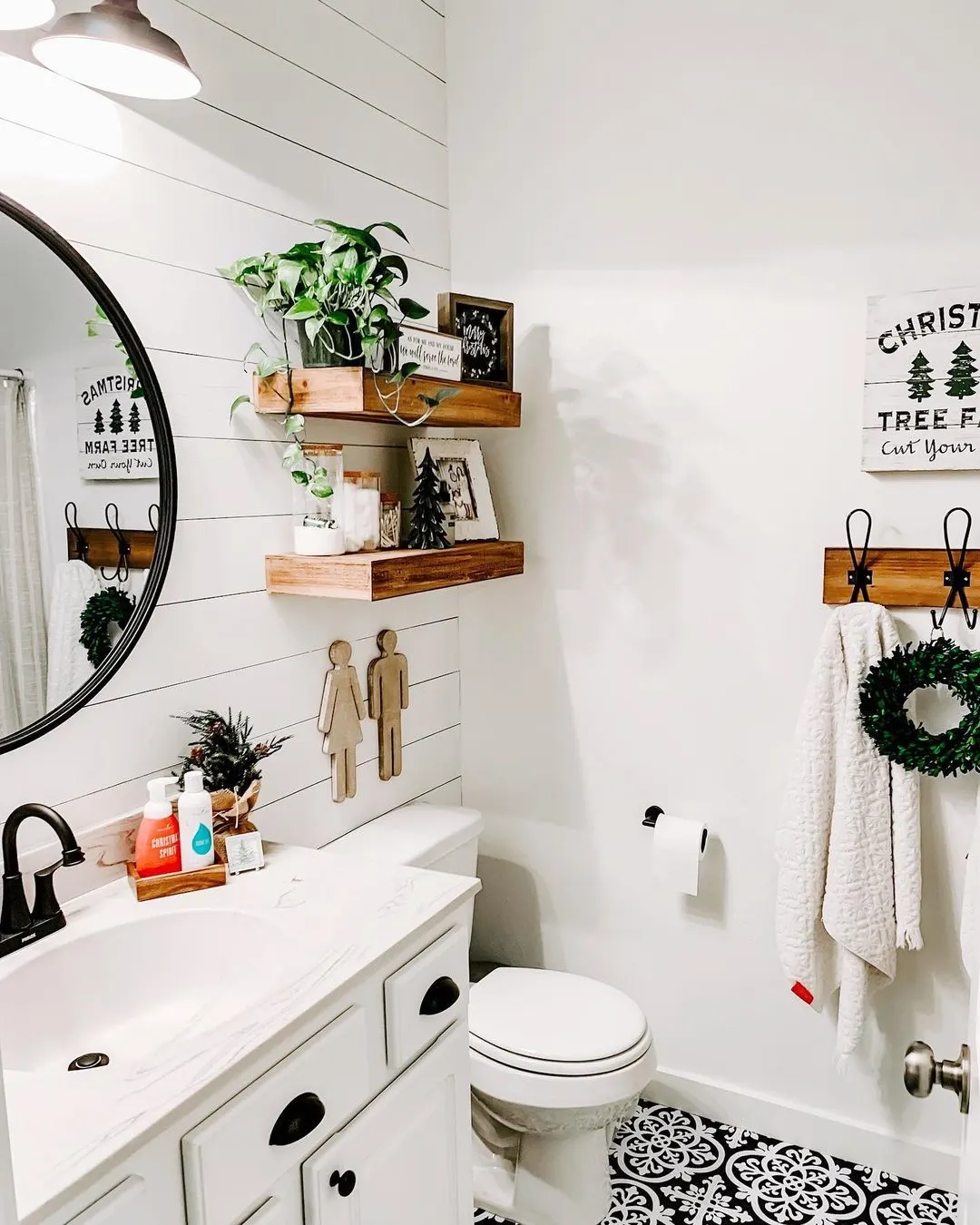 Place potted plants around the room for a fresh feel