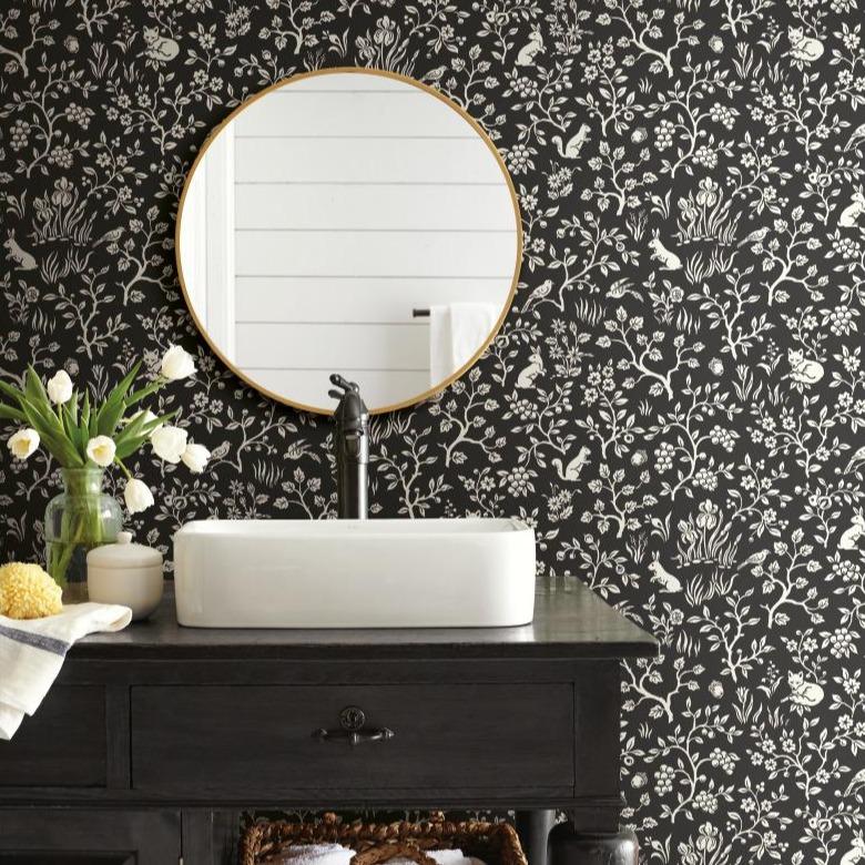 Black and White Bathroom Wallpaper1